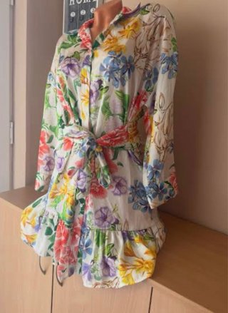 Vestido camisero corto estampado floral