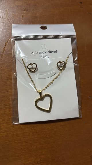 Set de Pendientes y Collar Corazón