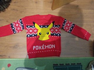 Jersey de Navidad Pokémon Pikachu, 8 años.