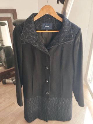 Abrigo de paño negro Kiabi Talla 40