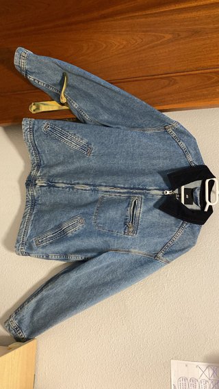 Cazadora vaquera H&M con cuello de pana Talla M