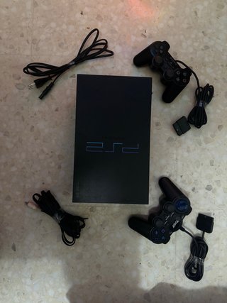 PS2 (PlayStation 2) con 2 mandos