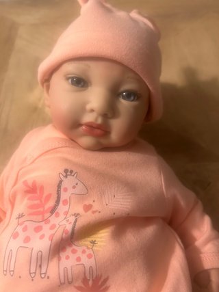 Bebé Reborn con Gorrito