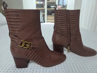 Botines GUESS marrones