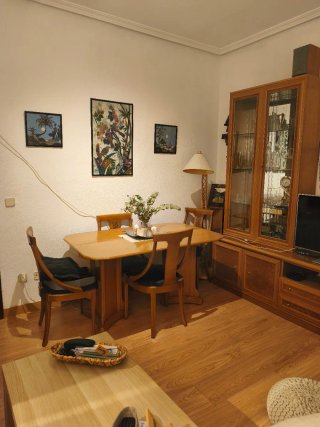 Mesa de comedor de roble con 4 sillas