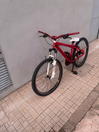 Bicicleta de Montaña Roja