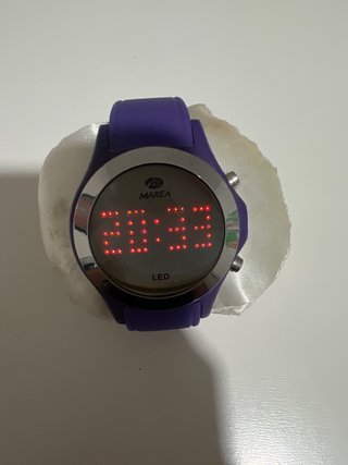 Reloj Marea LED Morado