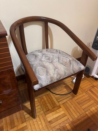Silla de Madera con Asiento Tapizado