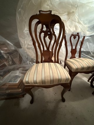Set de 5 sillas de madera estilo antiguo