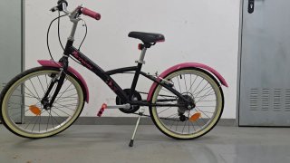 Bicicleta Btwin Negra y Rosa