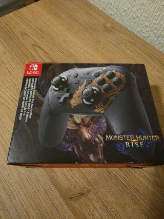 Mando Pro Nintendo Switch Monster Hunter Rise