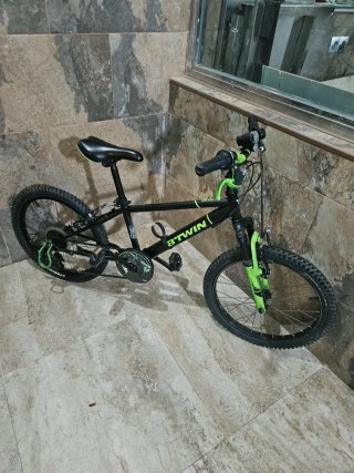 Bicicleta Infantil Btwin Negra y Verde