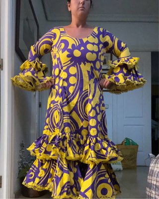 Traje de flamenca elástico morado y amarillo