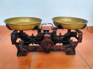 Balanza antigua