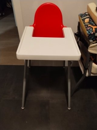 Trona Ikea Roja y Blanca