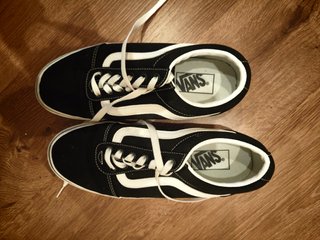 Zapatillas Vans Negras y Blancas