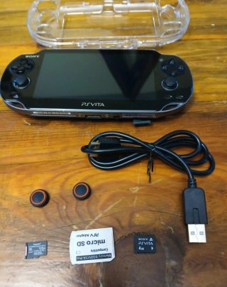 PS Vita 1000 (Fat) con MicroSD 128GB