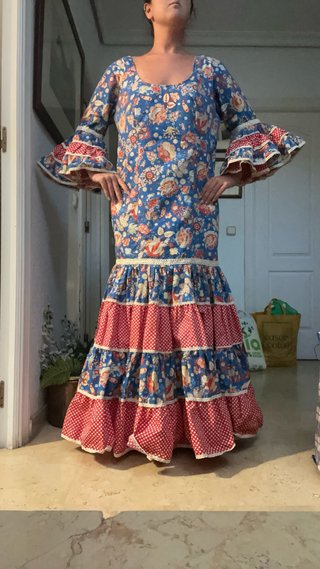 Traje de flamenca canastero rojo y azul