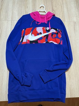Chándal Nike Azul y Rosa Talla M Da un poco talla