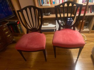 2 Sillas de Comedor de Nogal
