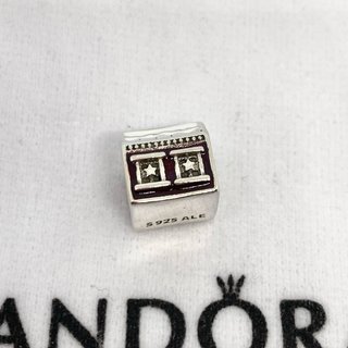 CHARM PANDORA CASA DE NAVIDAD