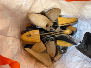 Lote de hormas para zapatos talla 42-46