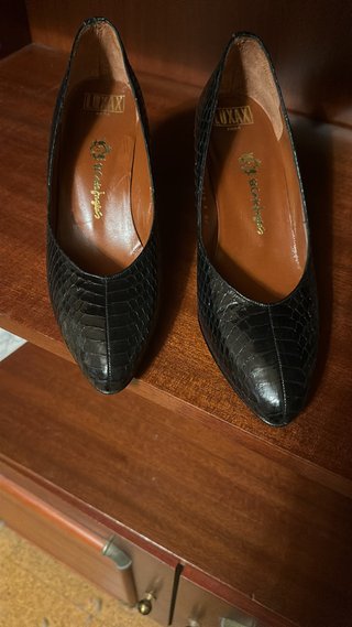Zapatos de tacón negros Luxax talla 38