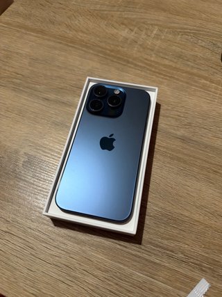 iPhone 15 Pro Azul
