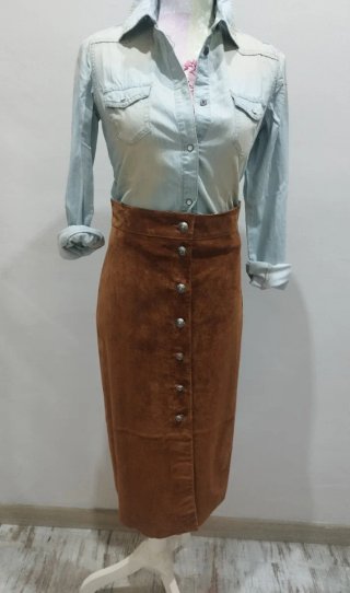 Falda tubo piel serraje. Zara