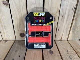 MANGUITOS PROTAPER NEON GRIPS RED