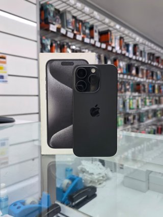 IPhone 15 Pro Negro 128gb semi nuevo