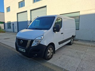 Nissan NV400 2021