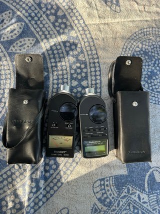 2 Sonómetros (Voltcraft y RadioShack)