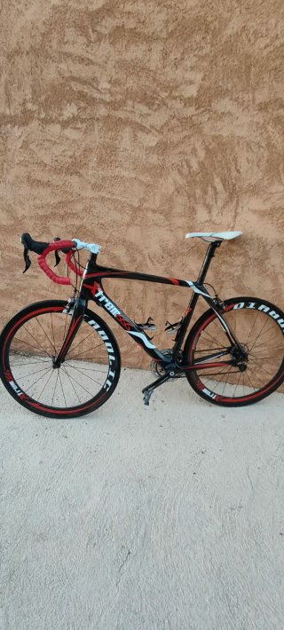 Bicicleta de Carretera X-Treme.