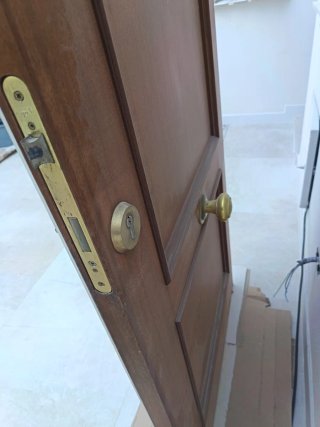 Puerta de Entrada de Madera medidas 82x2,01