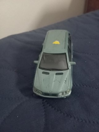 Coche de juguete miniatura BMW