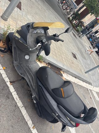 Moto SYM GTS EVO