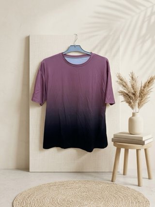 Camiseta deportiva SHEIN rosa y negra