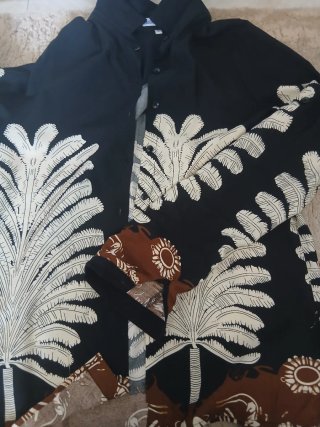 Camisa Estampada Negra y Marrón