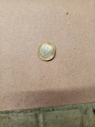 Moneda de 1 Euro con error de acuñación