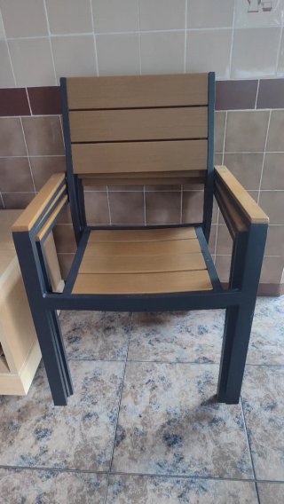 Silla con estructura mtálica