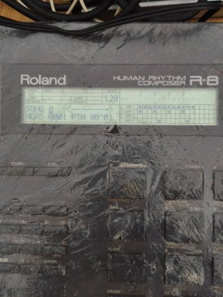Caja de ritmos Roland Human Rhythm Composer R-8