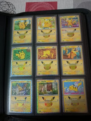 Cambio Cartas  Pokémon 30 Aniversario Pikachu