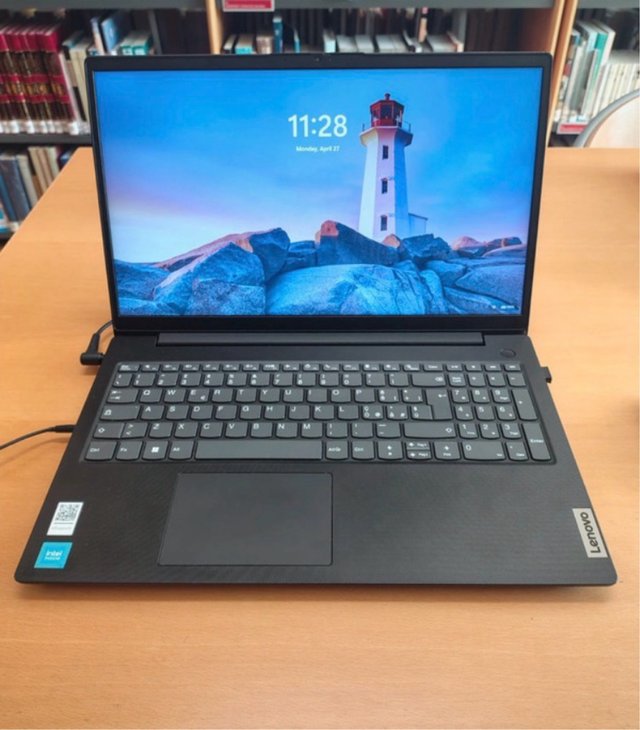 LAPTOP LENOVO DA 15,6" | PRONTO ALL'USO