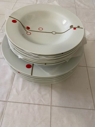 Lote de 12 platos de porcelana