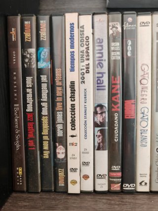 Lote de 10 Películas y Documentales en DVD