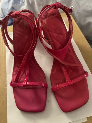 Sandalias Bershka Rojas Talla 37