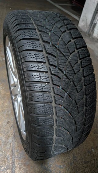 4 neumáticos invierno 18 pulgadas casi nuevos.