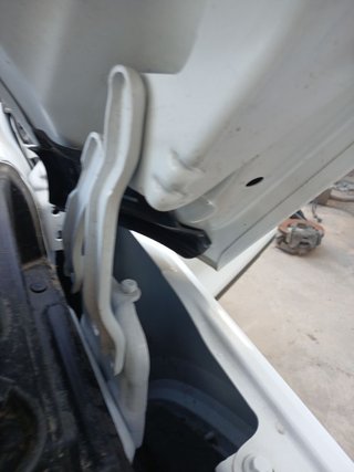 BISAGRA CAPO IZQUIERDA Volvo XC40 (2017->)