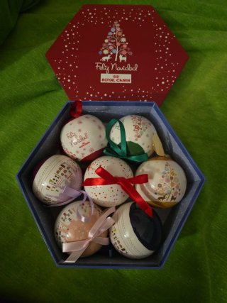 Caja de Bolas de Navidad Royal Canin
